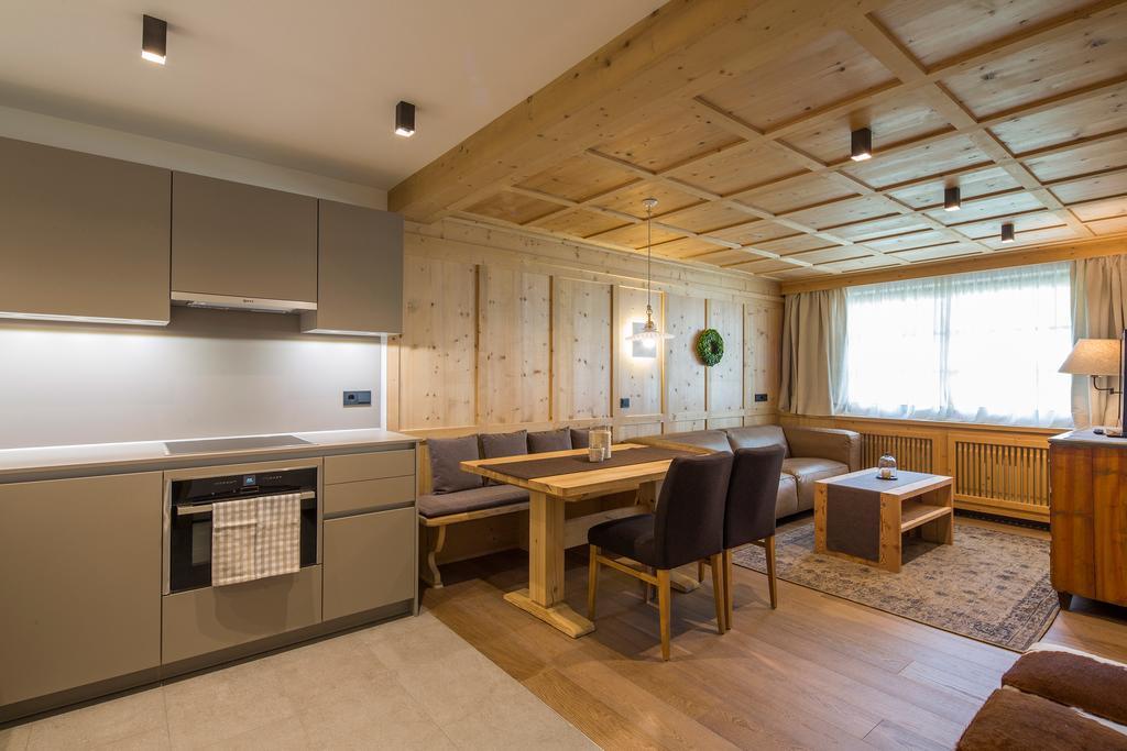 Residence Villa Al Sole Corvara Rum bild